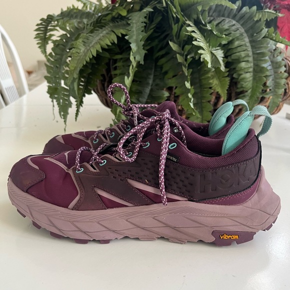 HOKA ONE ONE Anacapa Low GTX Wmn 9.5B Trail Hike shoes Grape Wine EUC - Picture 1 of 15